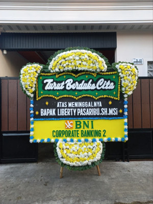 Papan Bunga Duka di Pingit