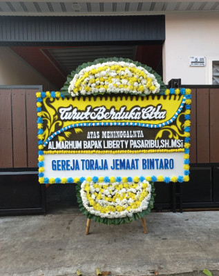 Papan Bunga Duka di Pingit