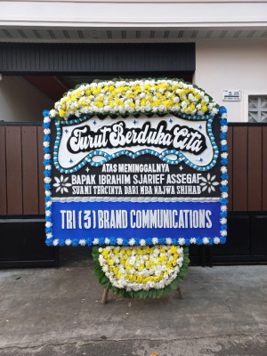 Papan Bunga Duka di Pingit